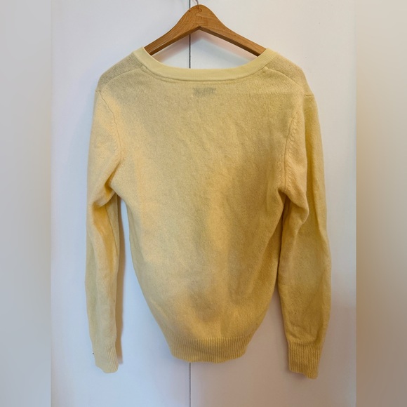 Vintage Acne V-Neck 💛 - Picture 4 of 6